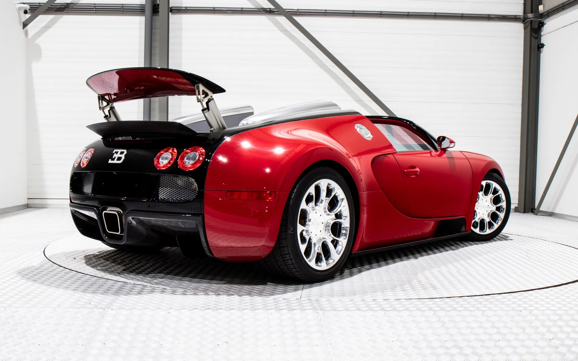 Bugatti Veyron Red 2009