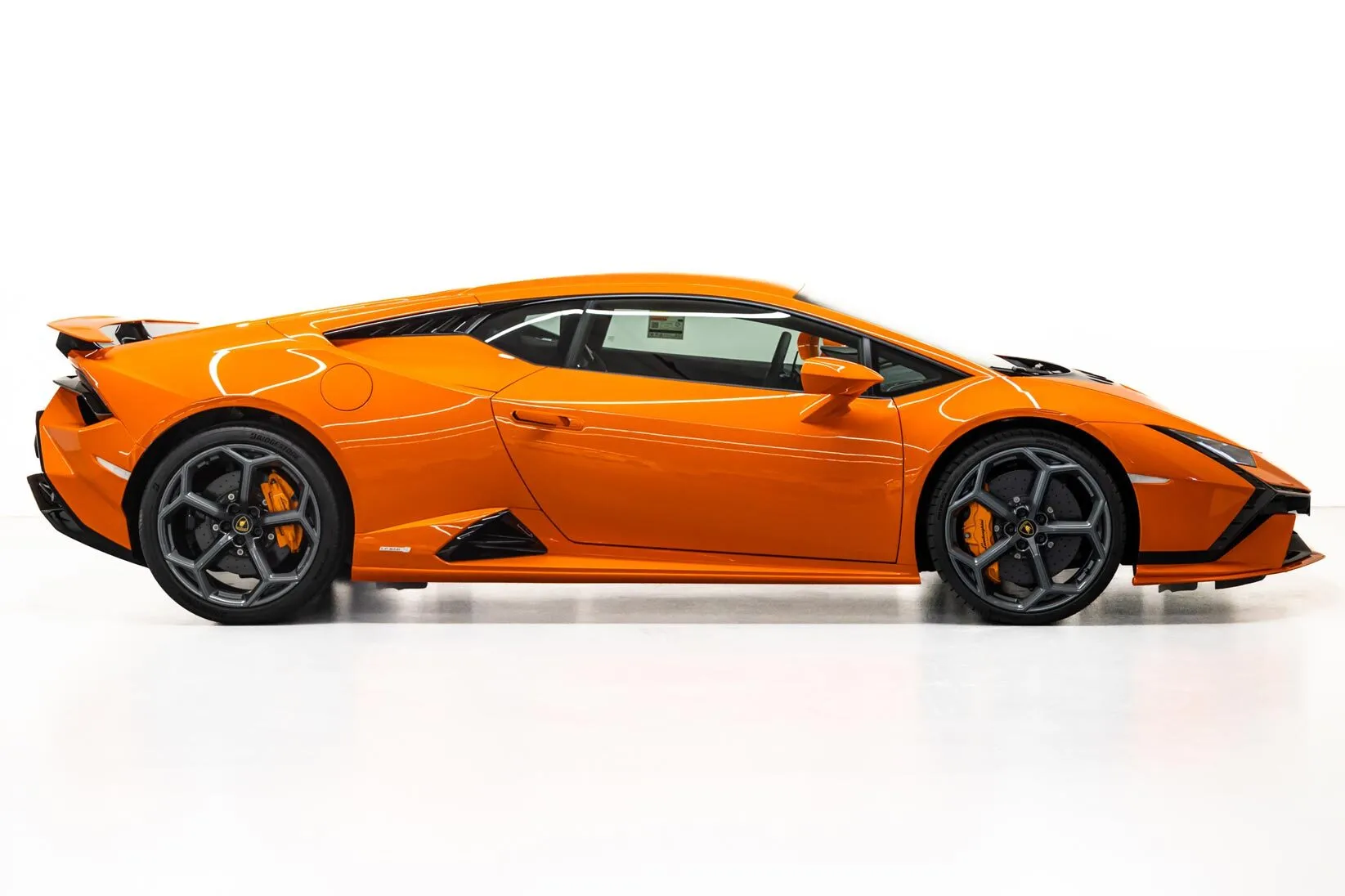 Lamborghini Huracan 2024