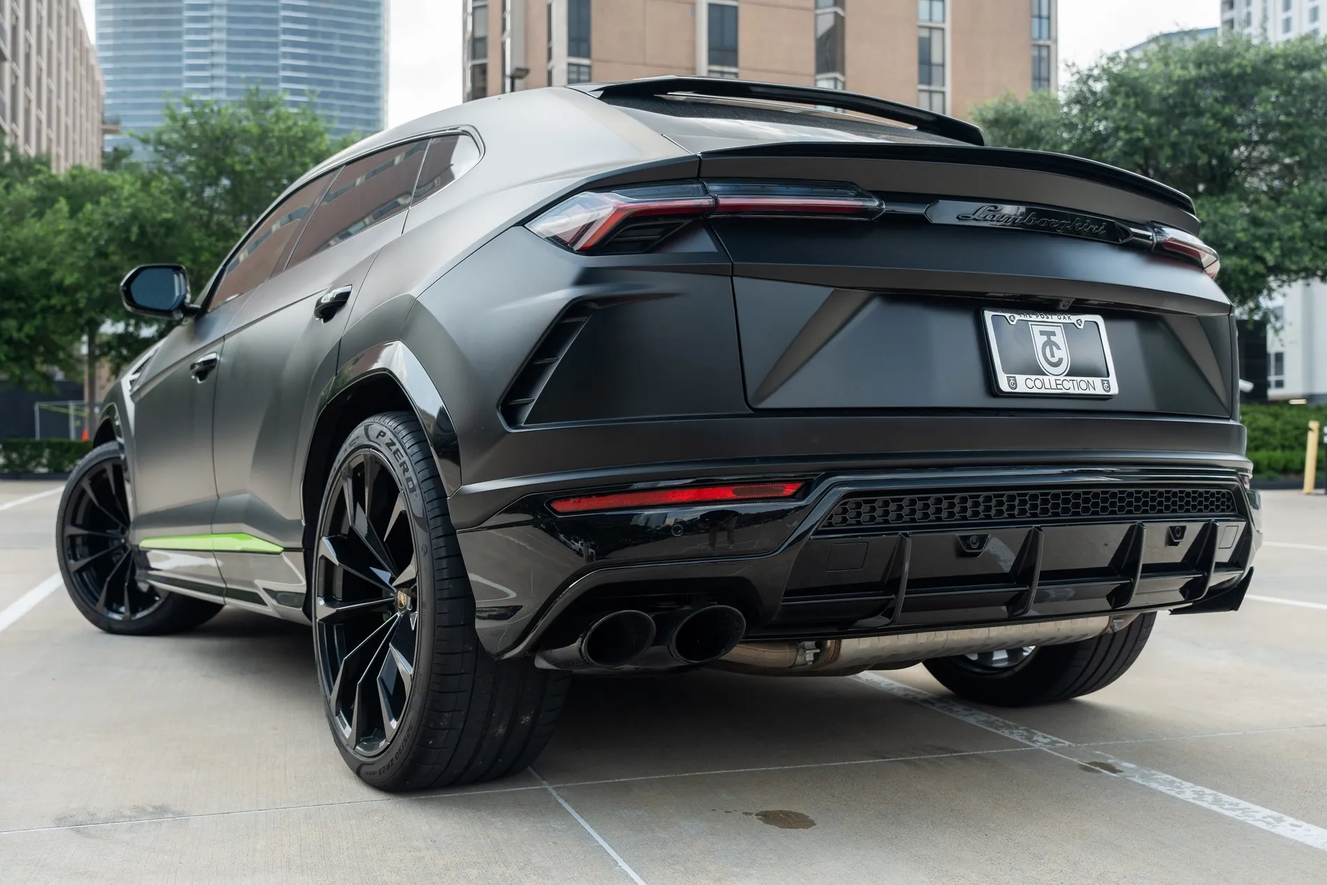 Lamborghini Urus Pearl Capsule